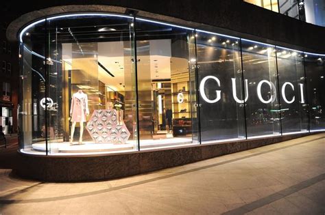 luksusowy butik gucci